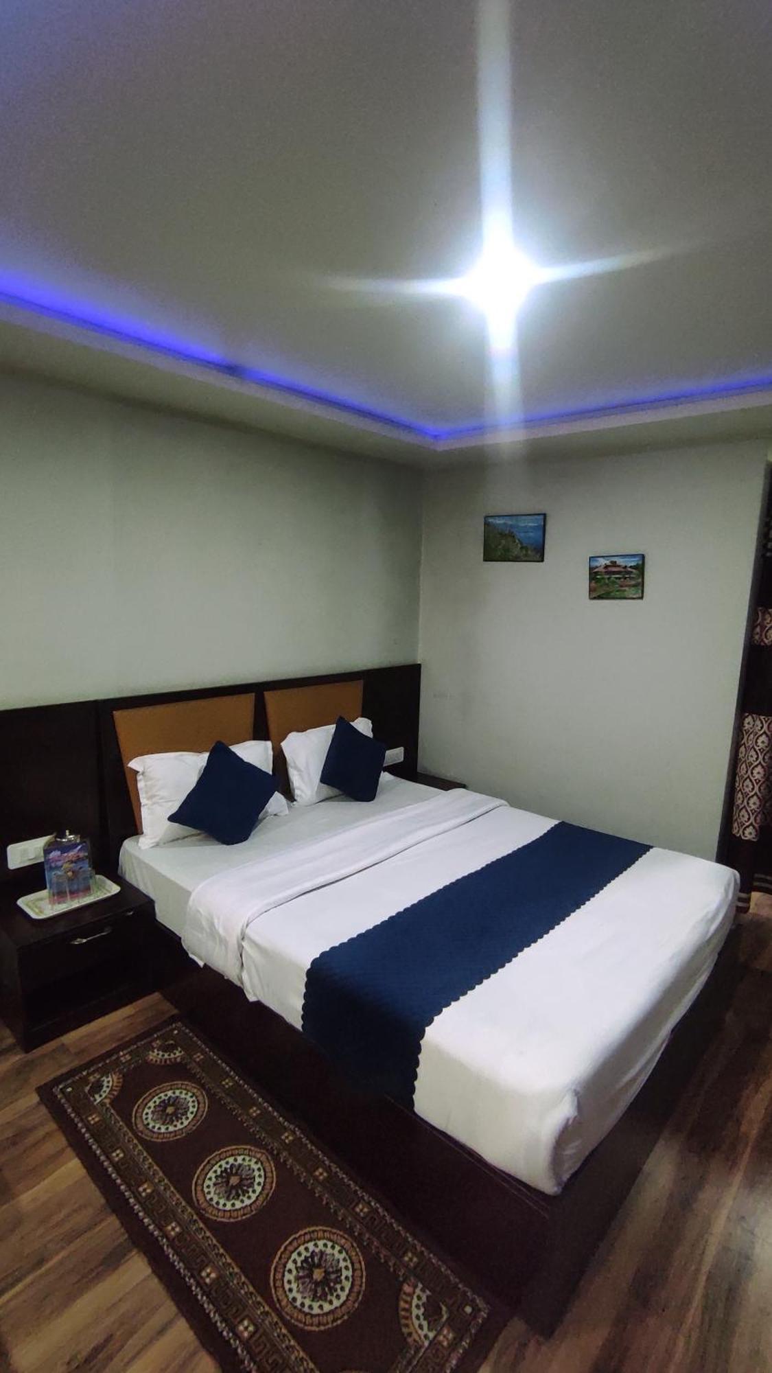 Hotel Kasturi Gangtok Buitenkant foto