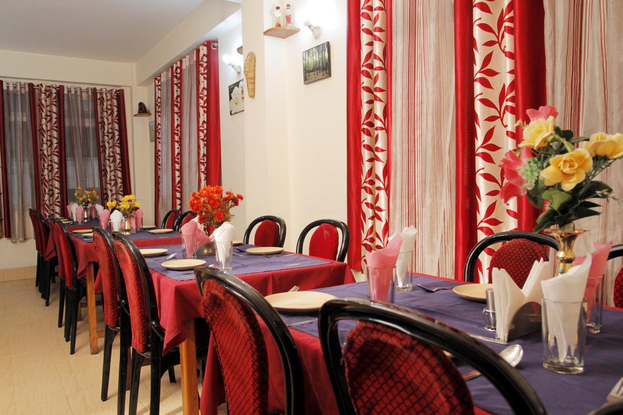 Hotel Kasturi Gangtok Buitenkant foto